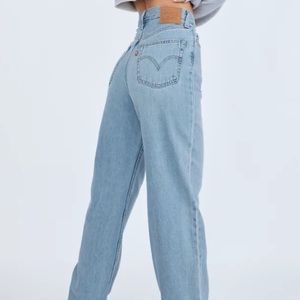Levi’s high loose jeans